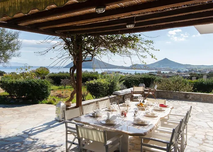 Emerald Isterni (Paros)